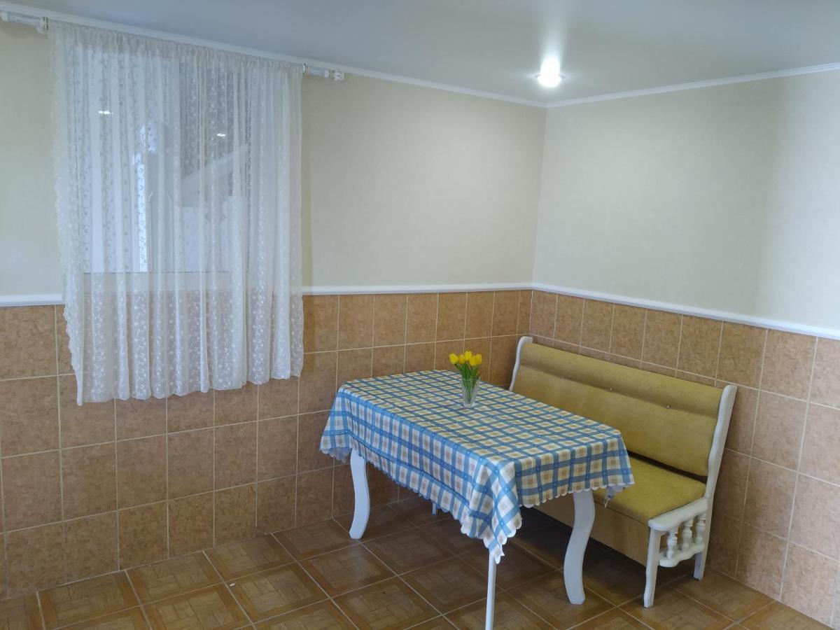 Guest House Liel Sukhumi Bagian luar foto