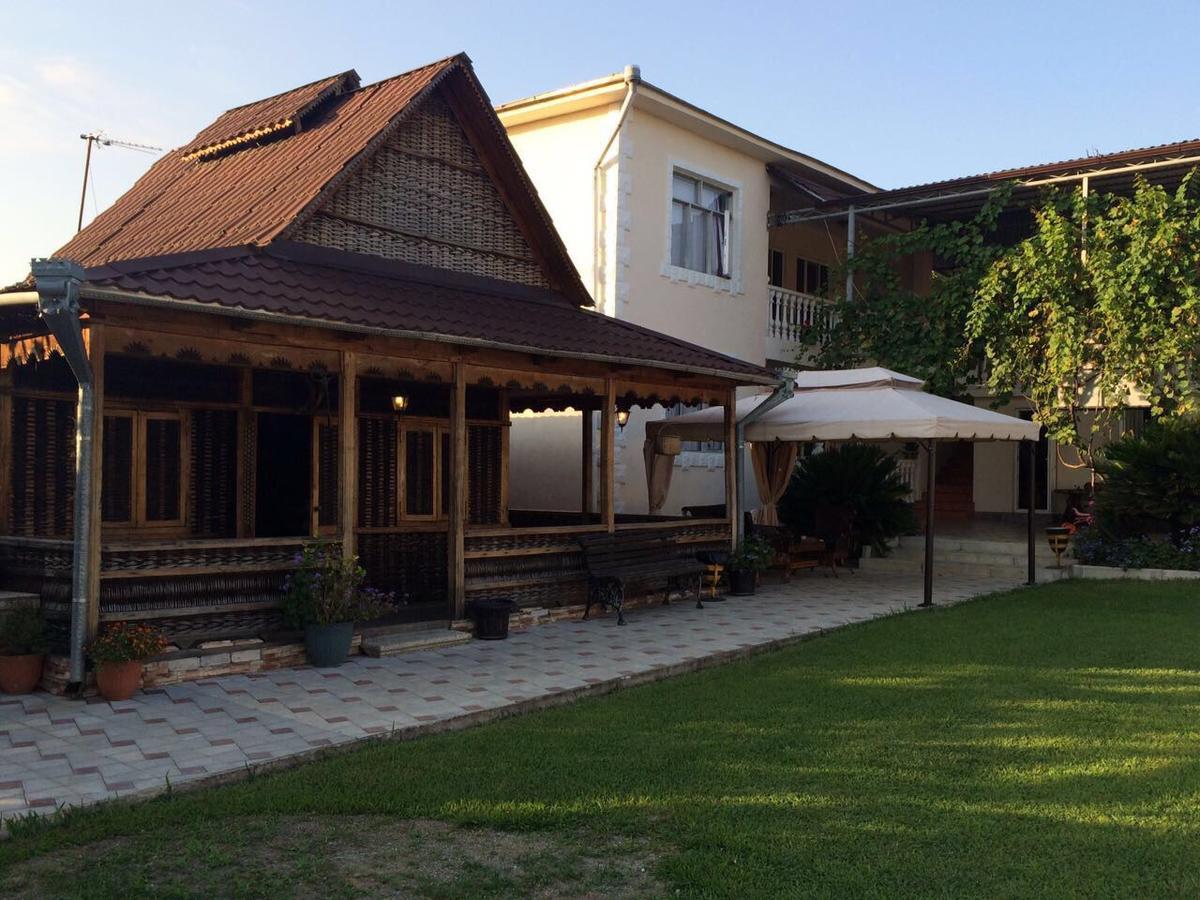 Guest House Liel Sukhumi Bagian luar foto