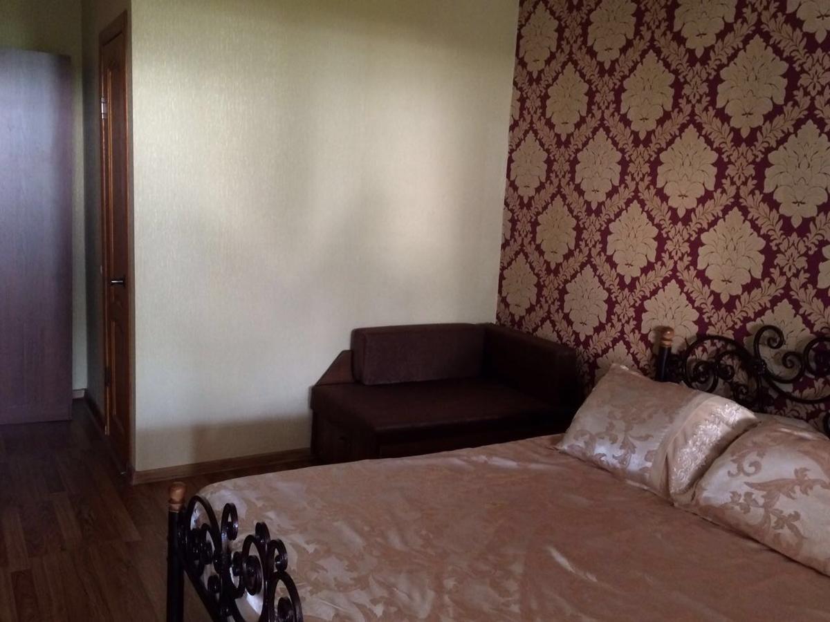 Guest House Liel Sukhumi Bagian luar foto