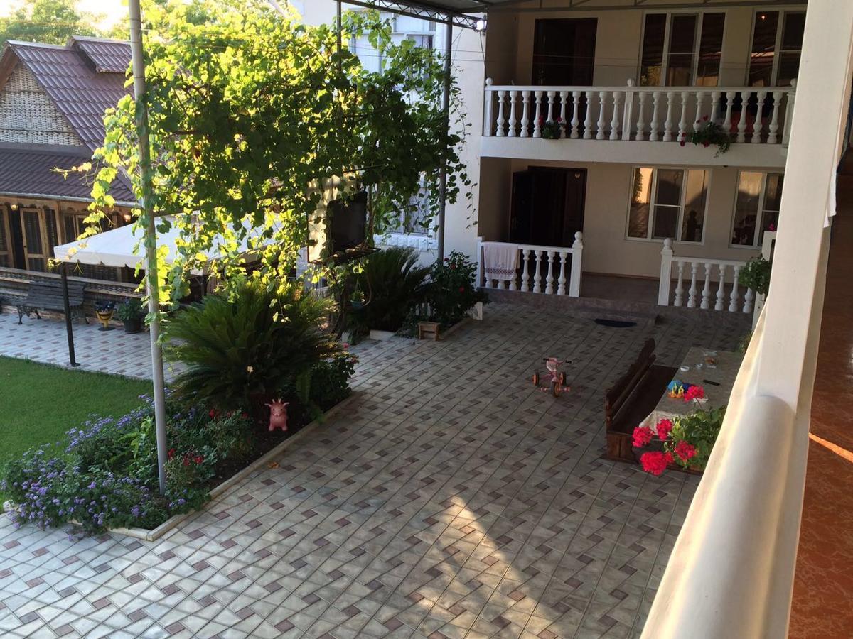 Guest House Liel Sukhumi Bagian luar foto
